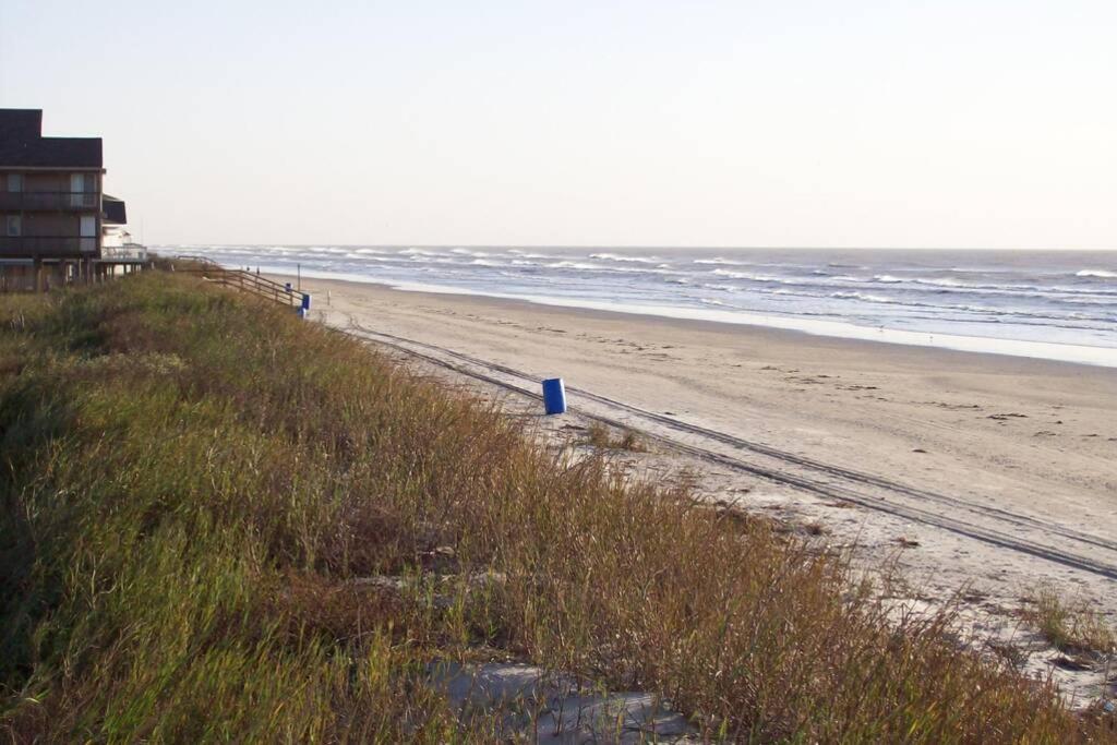 Beach Front On West Beach Galveston Exterior photo