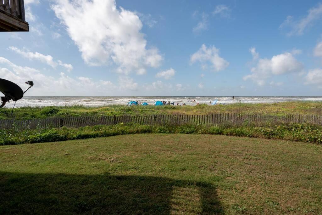 Beach Front On West Beach Galveston Exterior photo